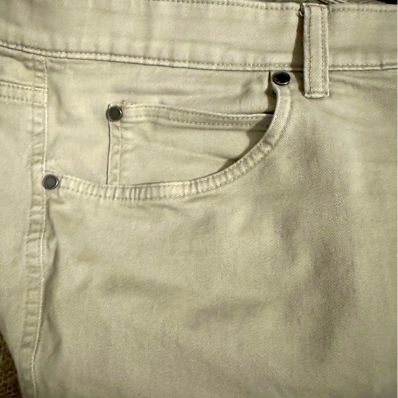 Men’s ROWM Khaki Jeans - Picture 6 of 7